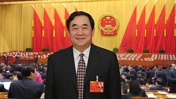 总资产165亿元